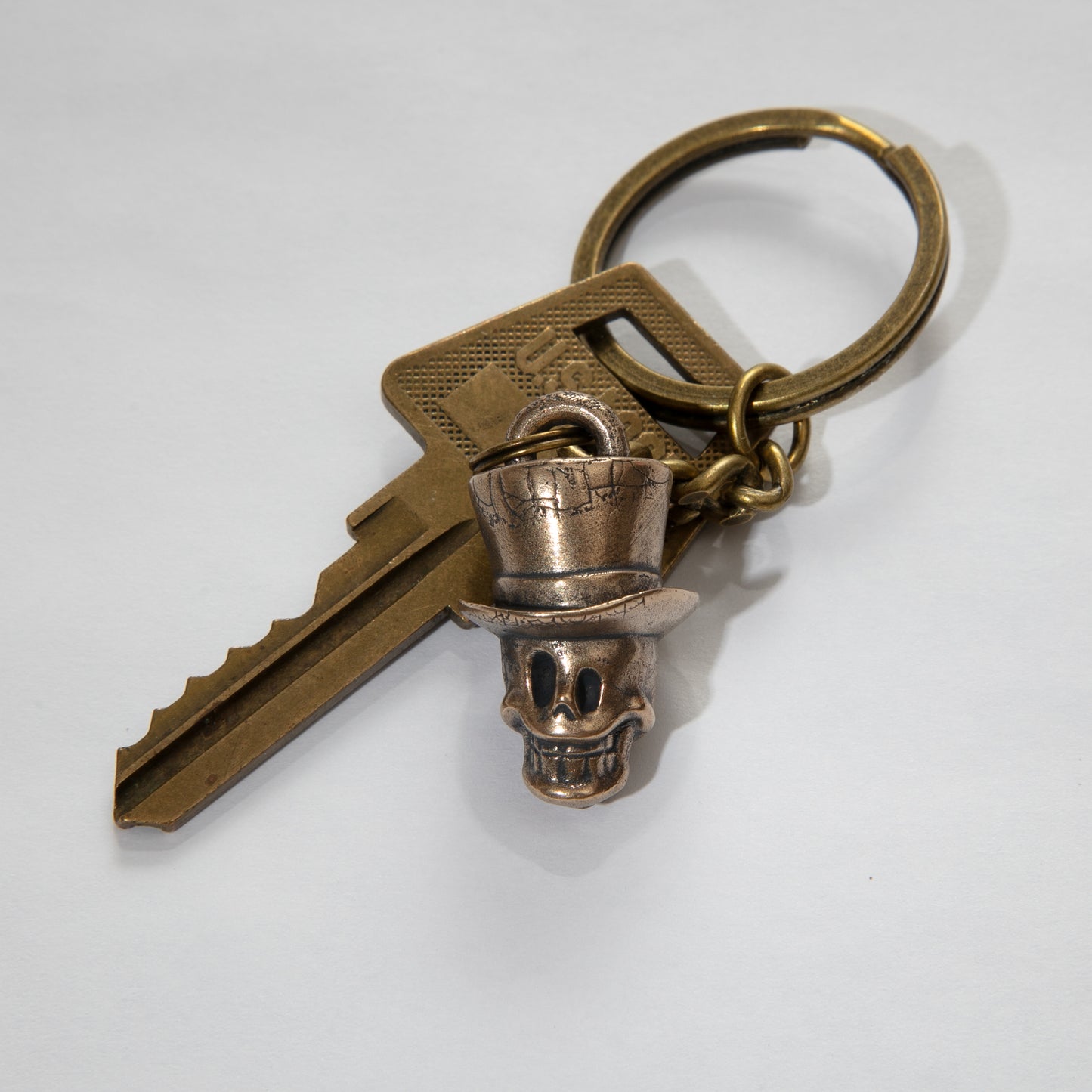 Top Hat Skull Keychain
