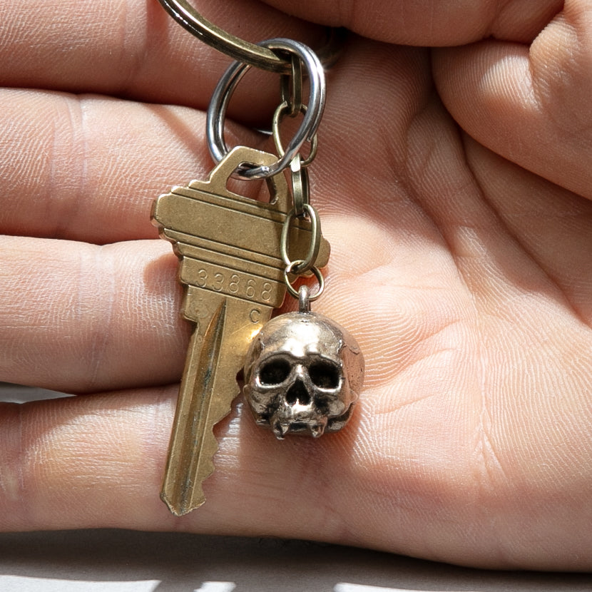 Keychain skull hot sale